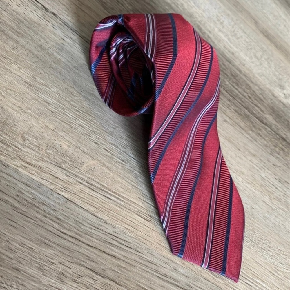 New man tie